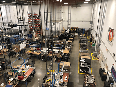 Produktionhalle der tmax Inc. in Aurora